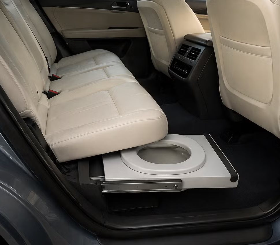 Seres' in-car toilet