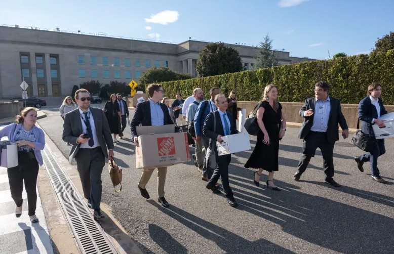 Pentagon Reporter Moving Day